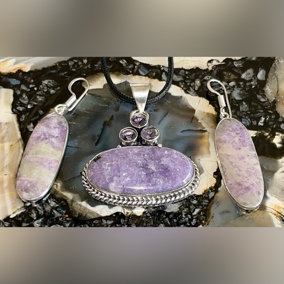 Lepidolite Pendant & Earrings - Picture 11 of 17